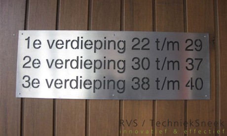 Lasersnijden van roestvaststalen verwijsborden project Torckdael Wageningen Berghege Bouw BV